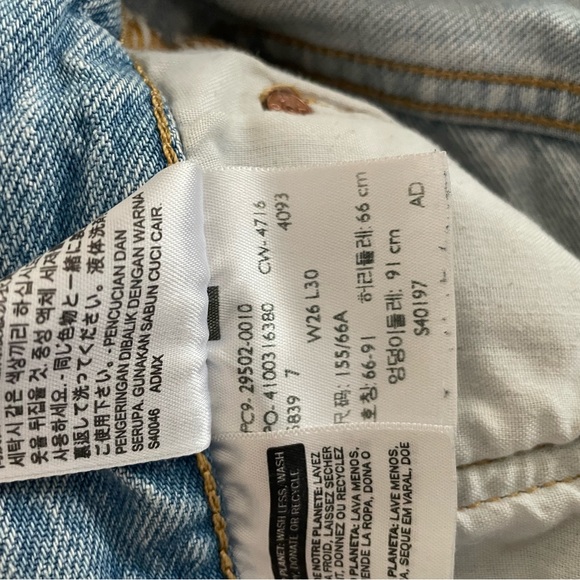 Vintage 501 Levi shorts size 26 - Picture 4 of 5